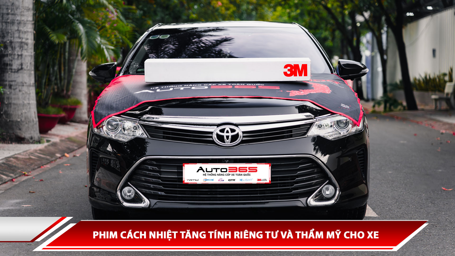 Phim cách nhiệt tăng tính riêng tư và thẩm mỹ cho xe
