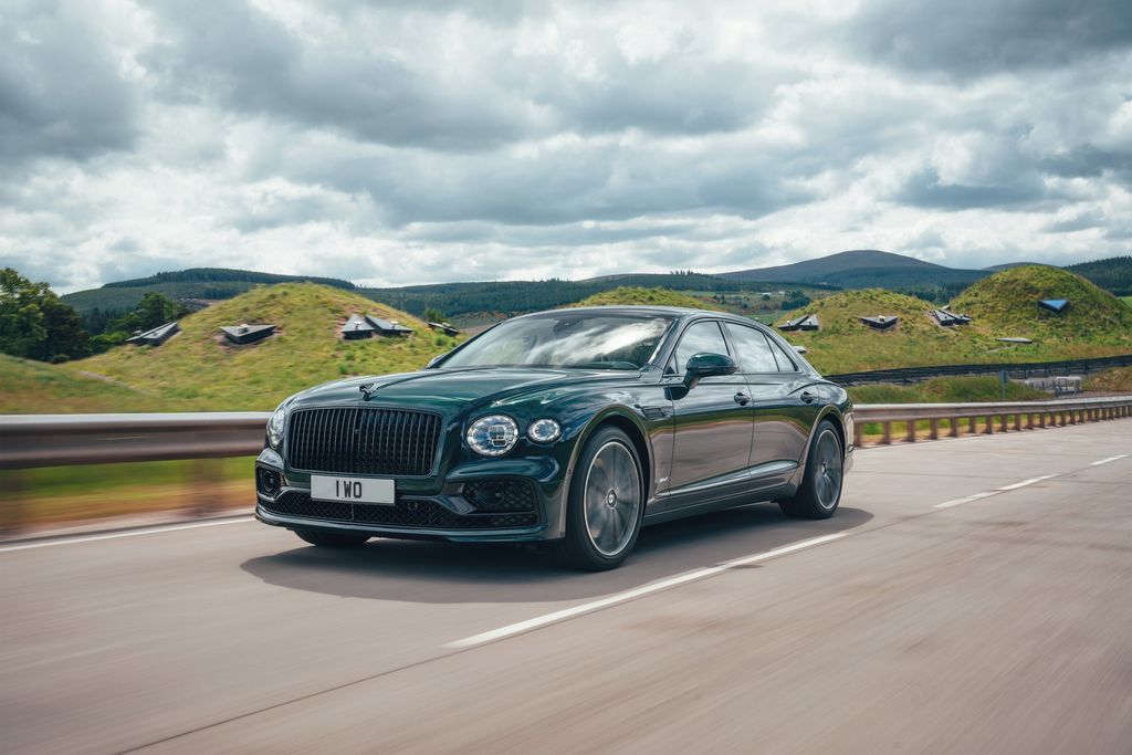 Bentley Flying Spur Hybrid 1