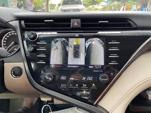 Dễ dàng lái xe khi đi qua đoạn đường hẹp, chật chội và đông đúc