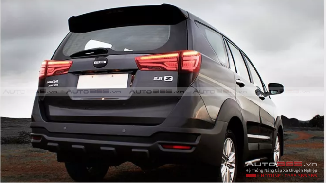 ĐÈN HẬU INNOVA 2016