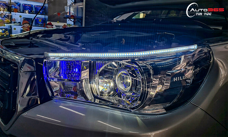 Toyota Hilux nâng cấp đèn tăng sáng tại Auto365