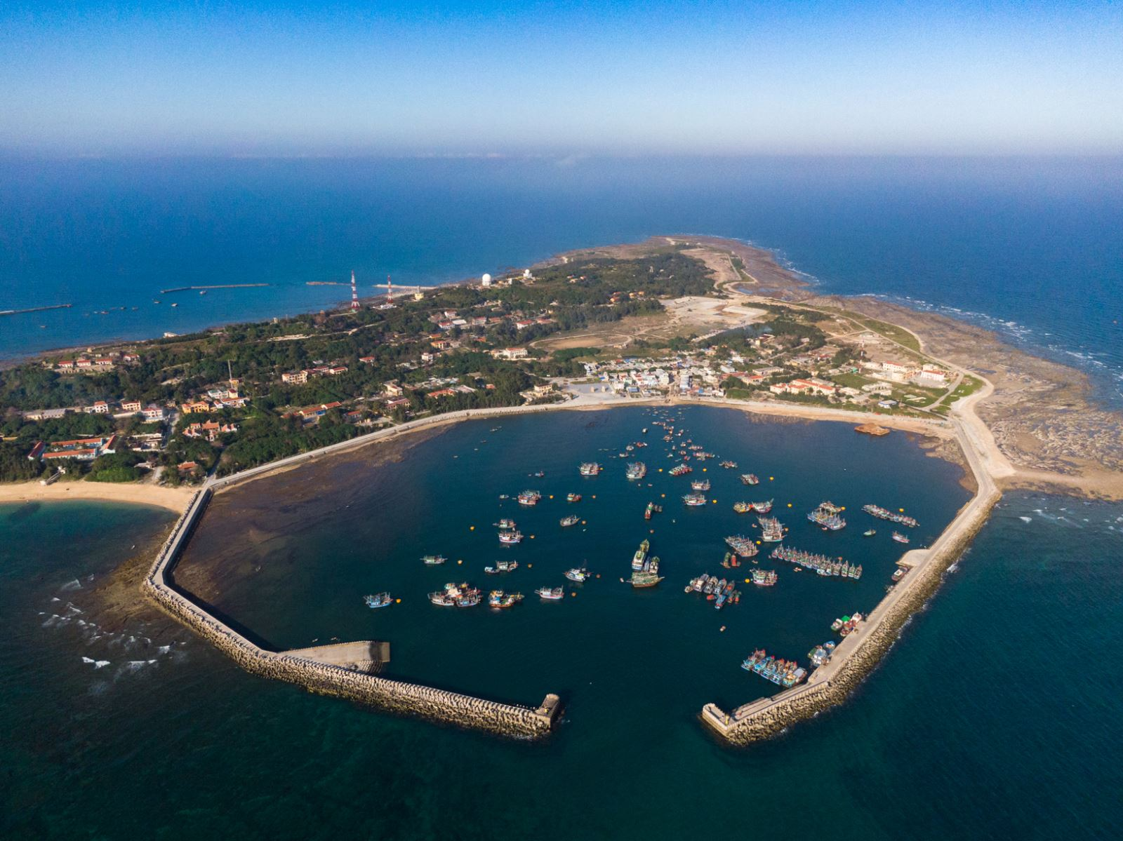 Đảo Bạch Long Vỹ nổi tiếng của “thành phố cảng”